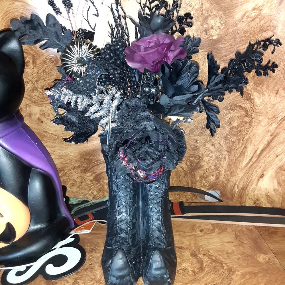 Halloween Centerpiece witches boots floral